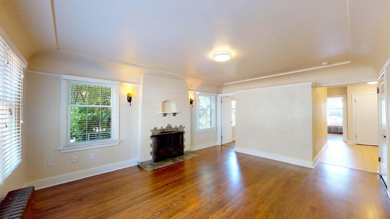 Foto principal - 5026 22nd Ave NE