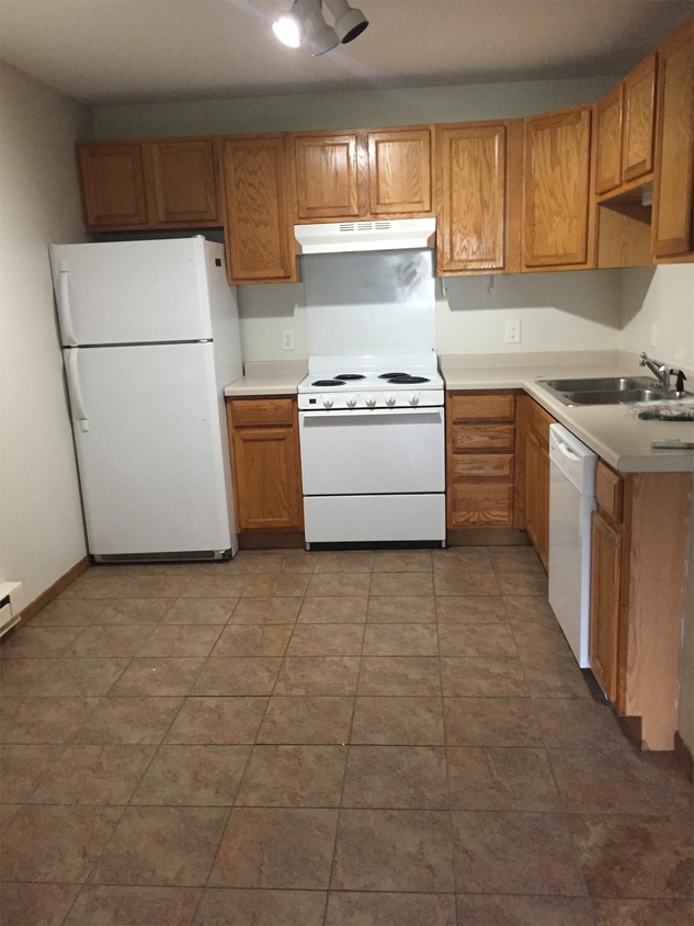 Primary Photo - 124 Earl St