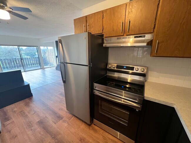 Building Photo - 1704 Worden Ave