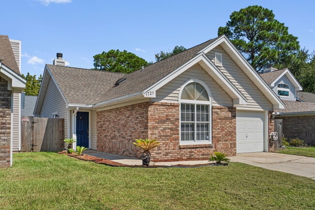 Foto del edificio - 1721 Colonial Ct