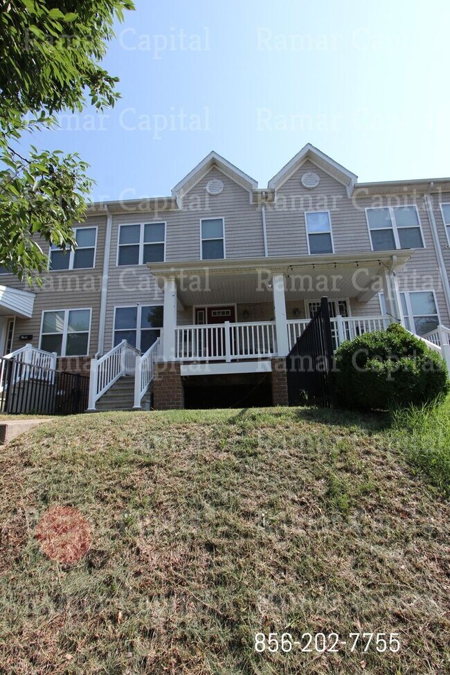 Building Photo - East Camden Special - 3 bedroom , 1.5 bath...