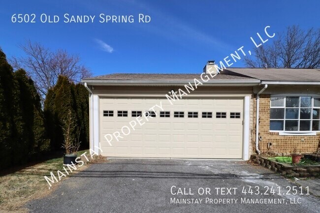 Building Photo - 4 Bedroom Home W/ Renovated Bathroom & 2 C...