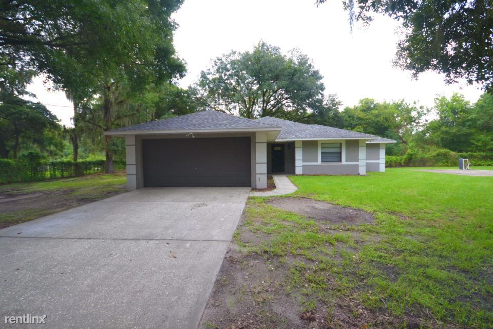 Primary Photo - 2022 E State Road 60