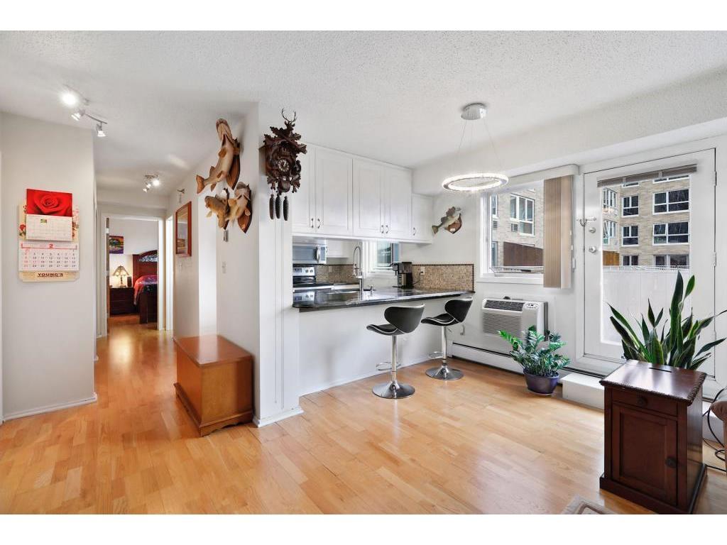 Primary Photo - 433 S 7th St