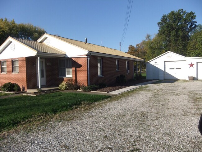 Foto del edificio - 11325 N County Road 200 E