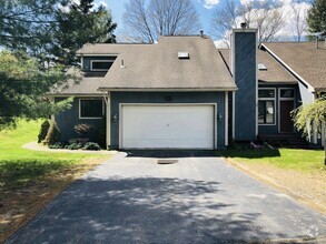 Building Photo - 101 Glen Combe Cir