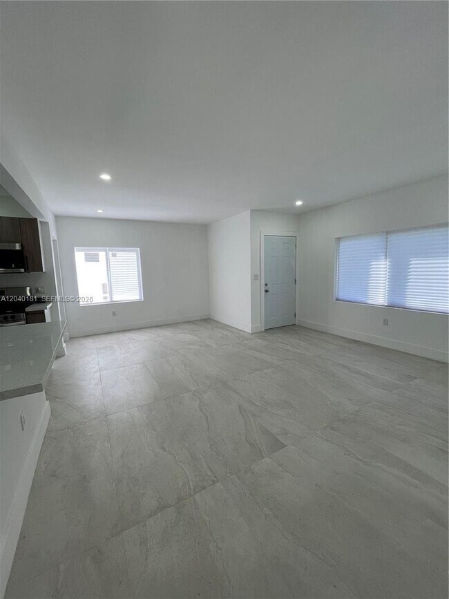 Foto del edificio - 1310 Sharazad Blvd