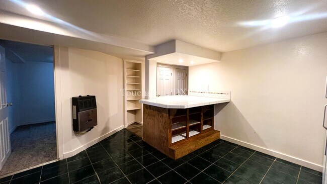 Foto del edificio - Large 2 Bed / 1 Bonus Room in the Brooklyn Neighborhood off SE Milwaukie Ave.