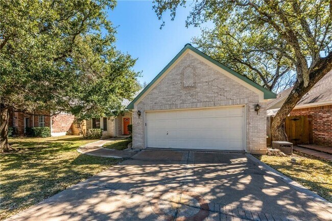 Building Photo - 15831 W Dorman Dr