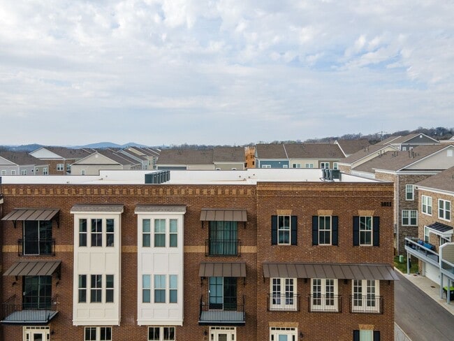 Building Photo - 2022-BUILT BURKITT COMMONS CONDO WALKABLE ...