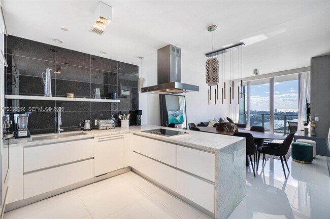 Foto del edificio - 1100 Biscayne Blvd