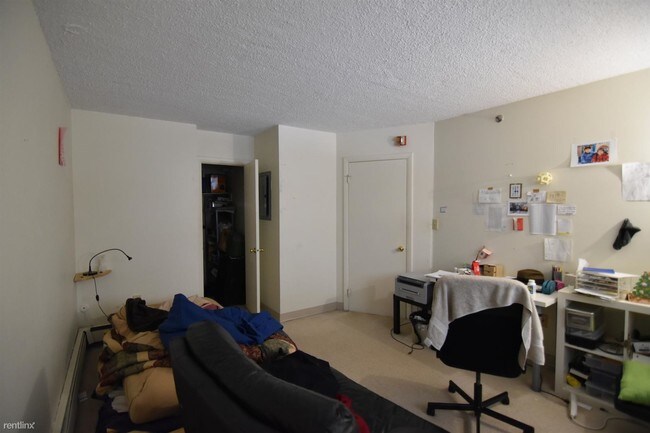 Building Photo - 2 br, 1 bath  - 80 Marion St. 3