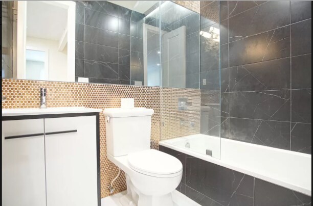 Foto del edificio - 2156 Fulton St