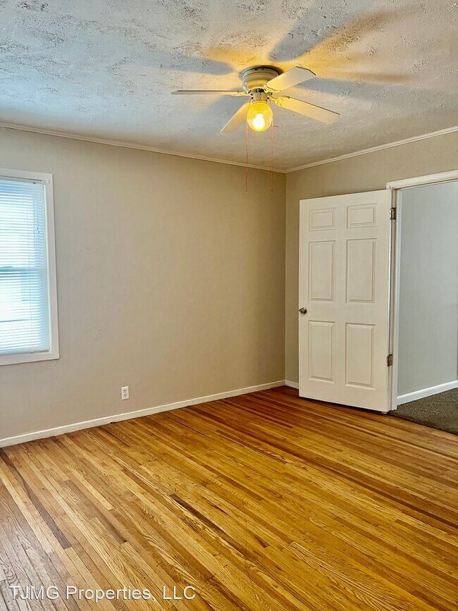 Building Photo - 3 br, 1 bath House - 264 Cloveridge Road