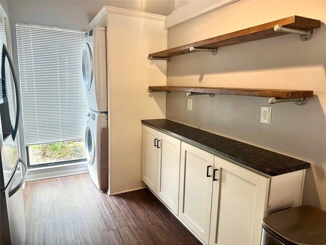 Foto del edificio - 4006 Muriel Pl