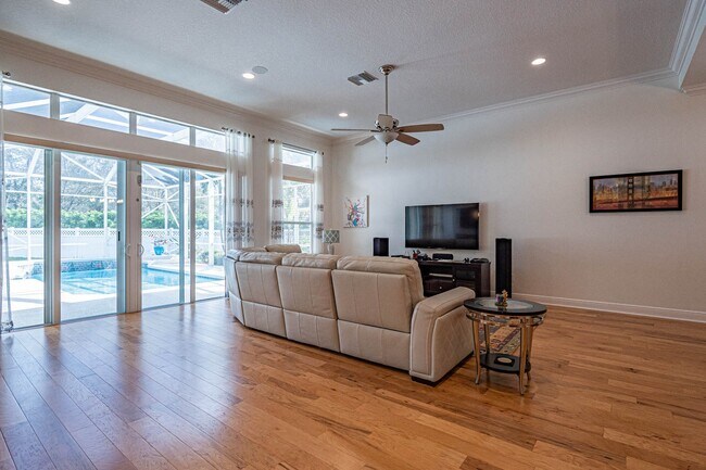 Building Photo - 4229 Diamond Square