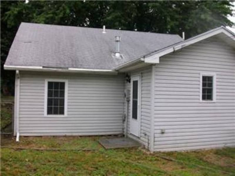 Building Photo - 106 N Huttig Ave