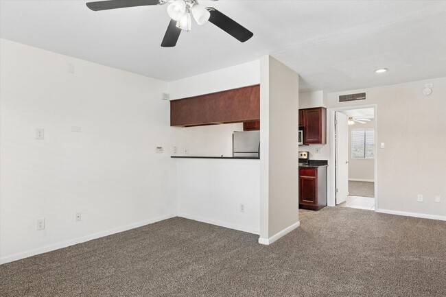 Building Photo - 5995 N 78th St