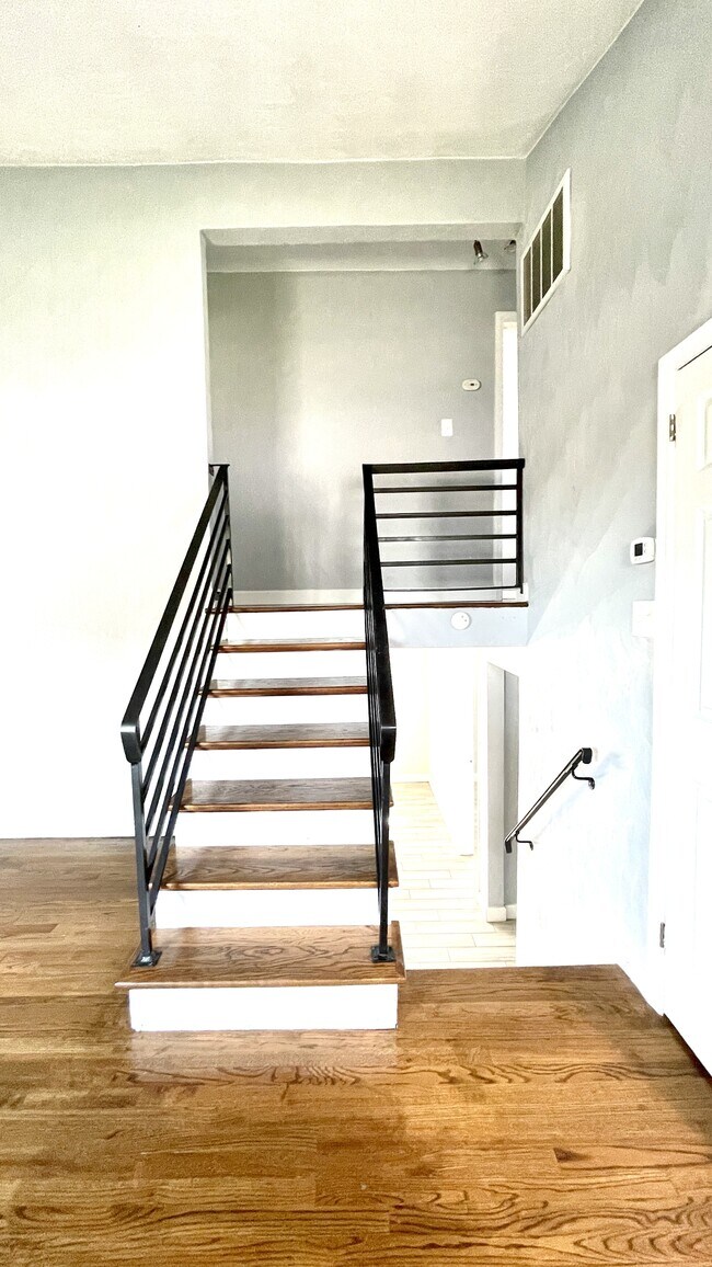 Foto del edificio - 329 Jacqueline Ave