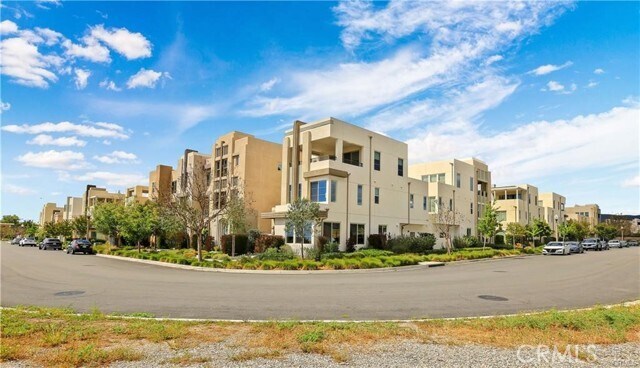 Building Photo - 195 Carmine