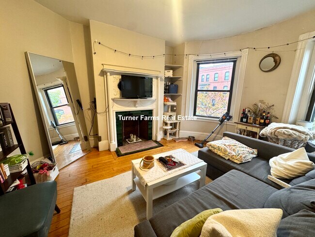 Foto del edificio - 614 Columbus Ave