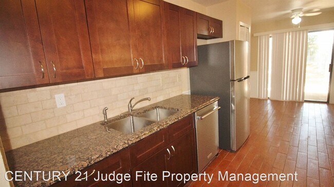 Foto del edificio - 3 br, 2 bath House - 225 S. Young Boulevard
