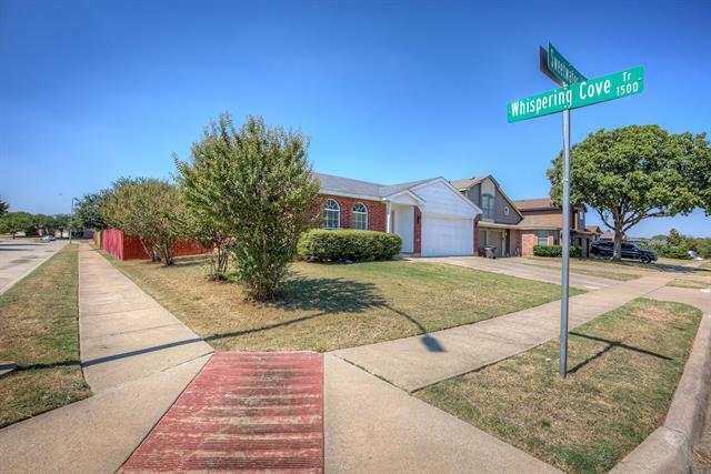 Foto del edificio - 8132 Sweetwater Ln