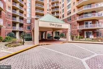 Building Photo - 7500 Woodmont Ave