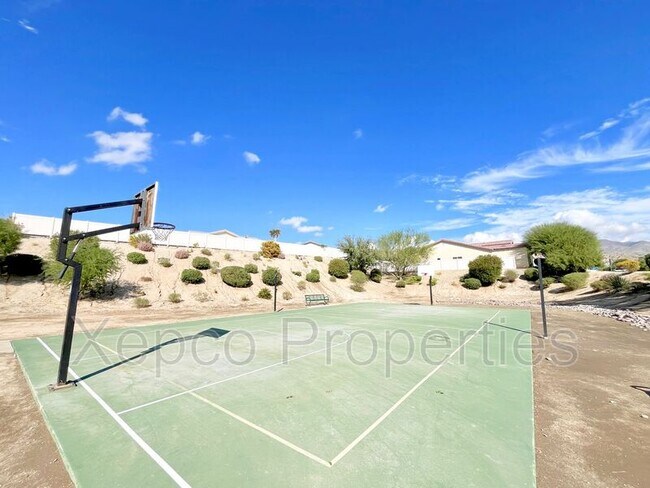 Foto del edificio - 64051 Baylor Mountain Ct