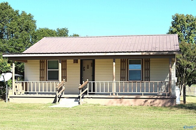 Foto del edificio - 152 Clutts Rd