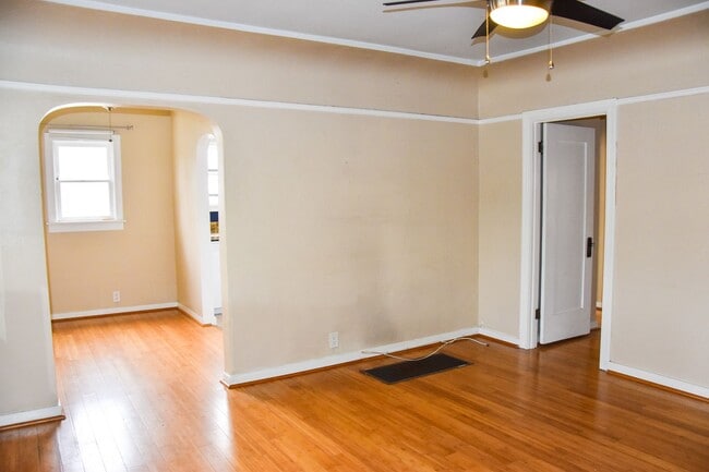 Photo - Palm (817-819) Apartment