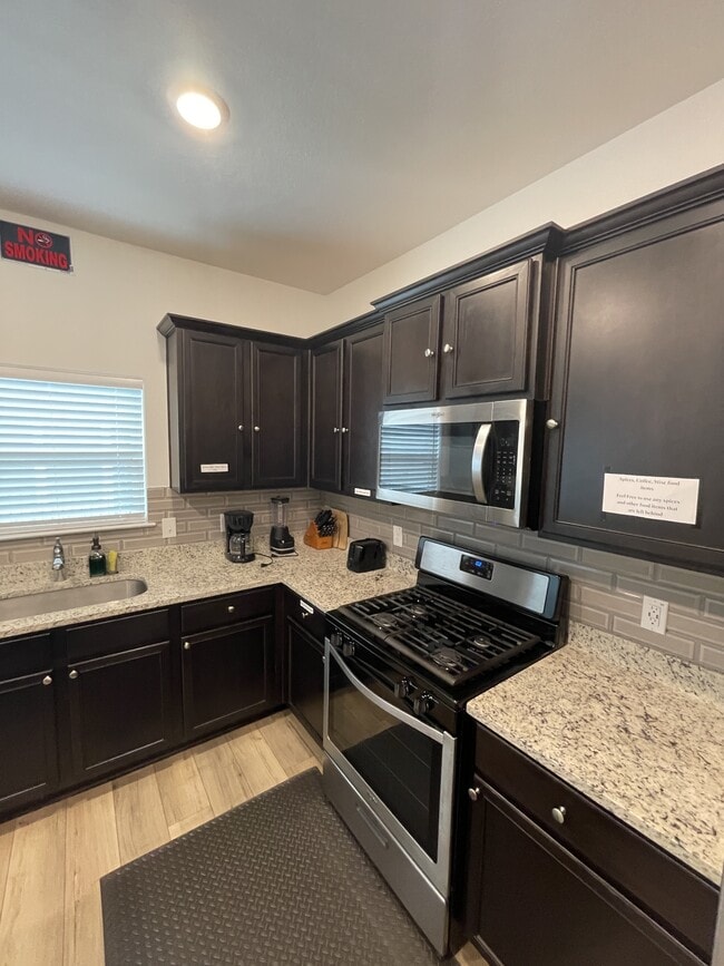 Foto del edificio - 10829 Emerick St