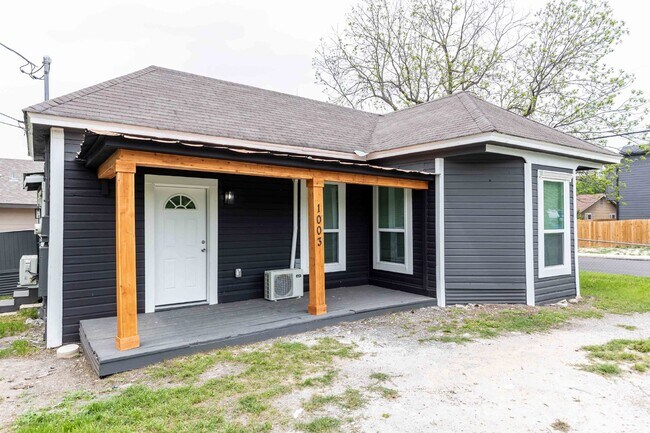 Building Photo - 1003 Piedmont Avenue