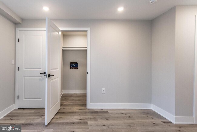 Foto del edificio - 2710 Ridge Ave