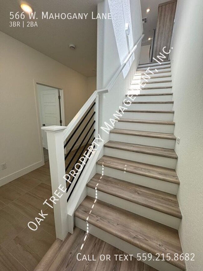 Foto del edificio - 566 W Mahogany Ln
