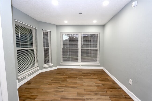 Building Photo - 16307 Hidden Gate Ct