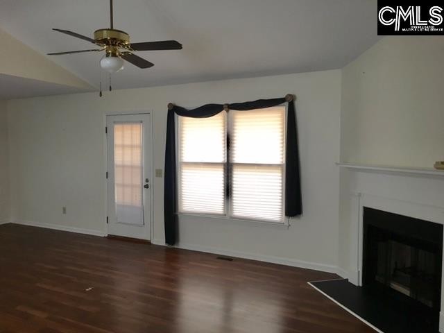 Foto del edificio - 1518 Willow Creek Ln