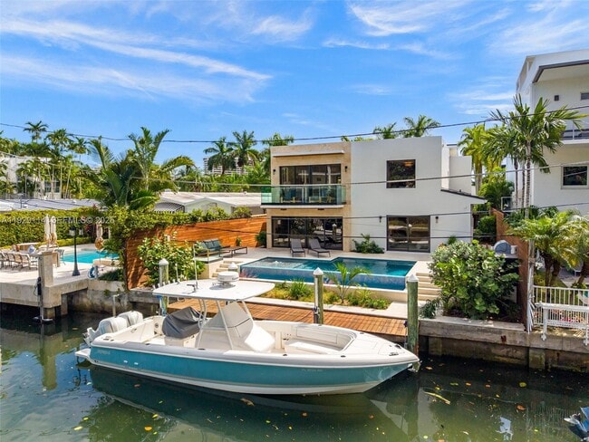 Building Photo - 1815 Fairhaven Pl