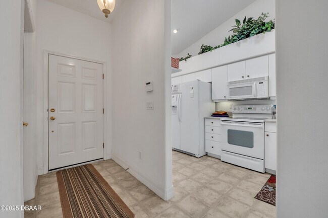 Foto del edificio - 1412 Coconut Palm Cir