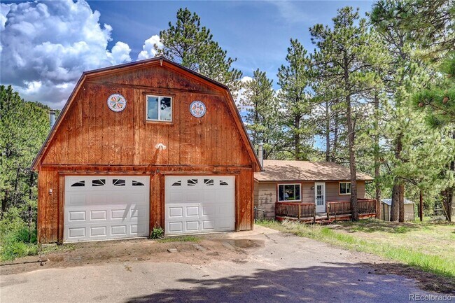 Foto del edificio - 12 minutes from downtown Bailey on a large wooded, private lot