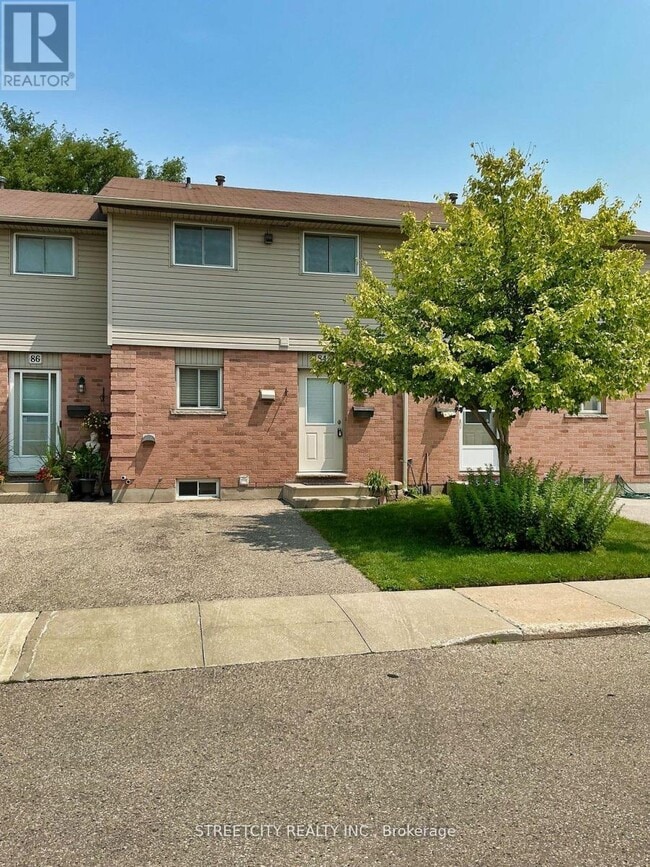 Photo du bâtiment - 114 Pauline Crescent