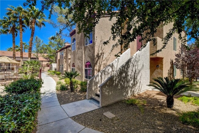Foto del edificio - 9325 W Desert Inn Rd