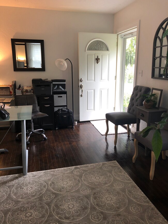 Foto del edificio - 608 Jackson St