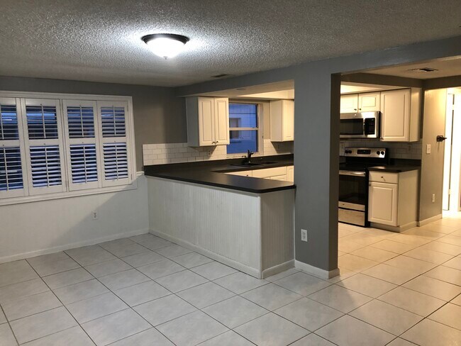 Foto del edificio - 7906 Datura Ln