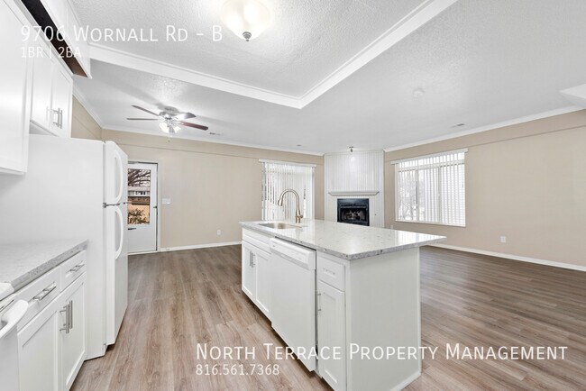 Building Photo - Bright, Freshly-Renovated 1BR Townhome wit...