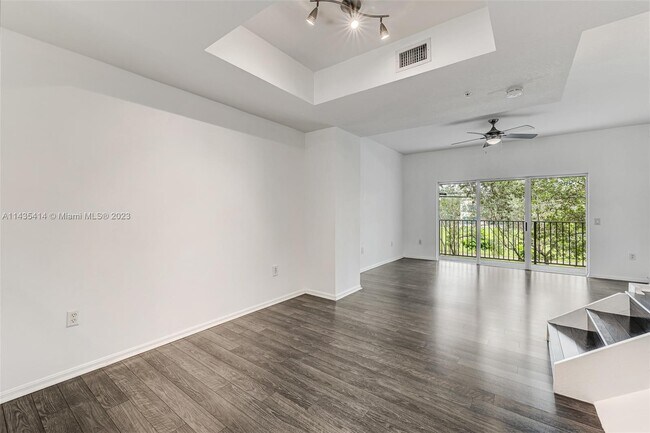 Building Photo - 8900 NE 8th Ave