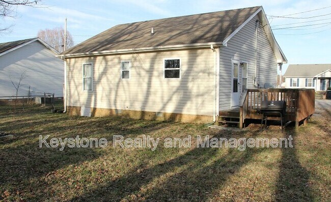 Building Photo - 1909 Timberline Cir
