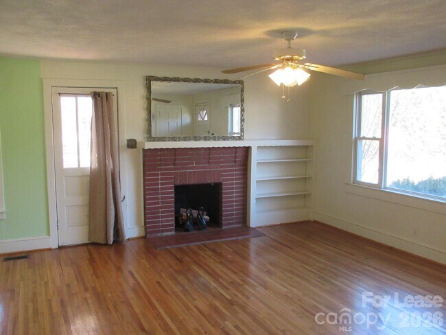 Foto del edificio - 1073 North Carolina Hwy 150