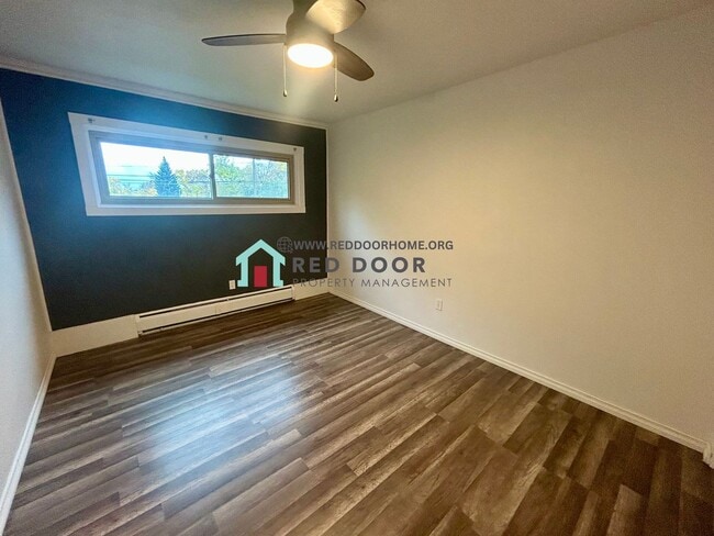 Building Photo - 1104 2nd Ave S