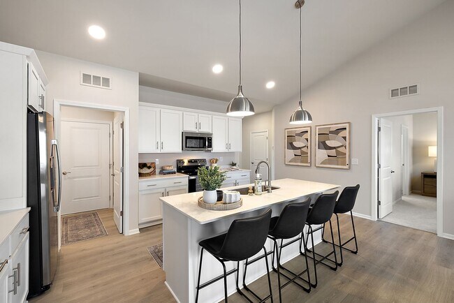 Foto del edificio - 3 Bedroom 3 Bath Townhome with First Floor Primary Suite and Premium View